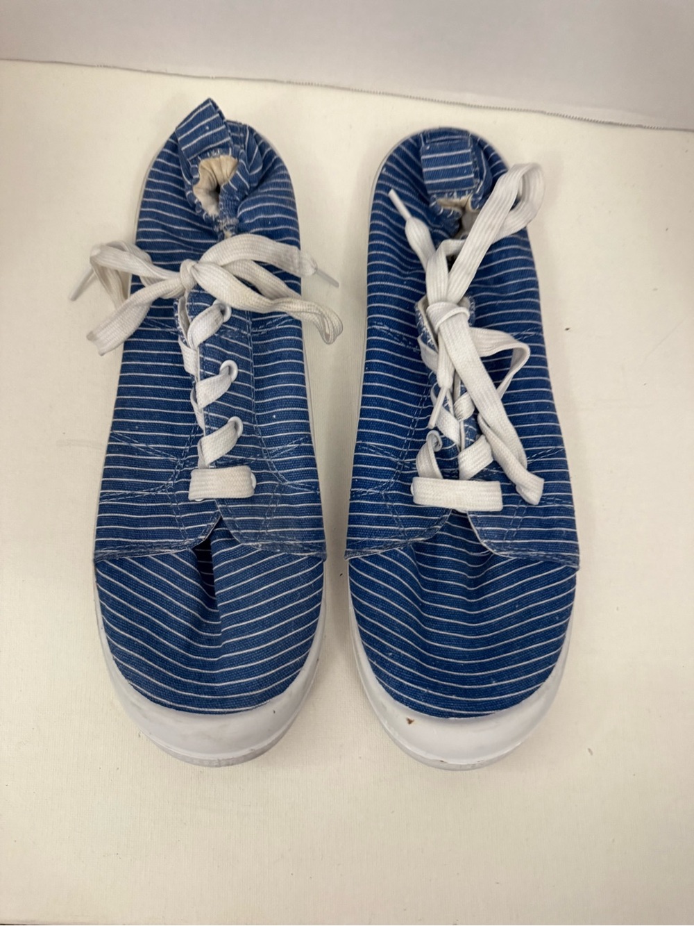 Women’s Blue Pinstripe Canvas Lace-Up Shoes